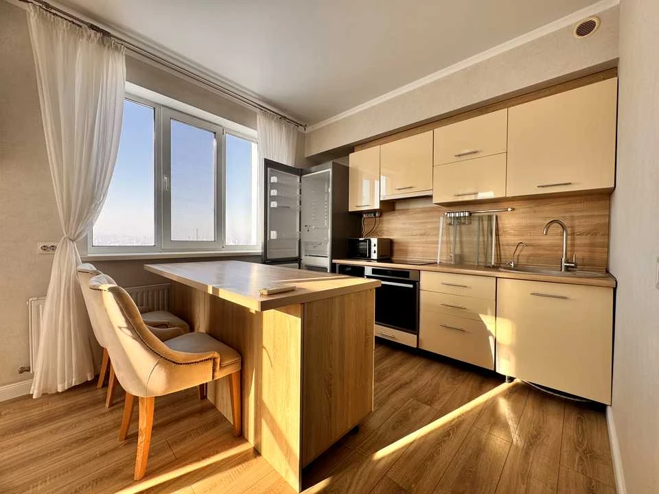 Apartment. Kyiv, Obolon Sky Avenue.