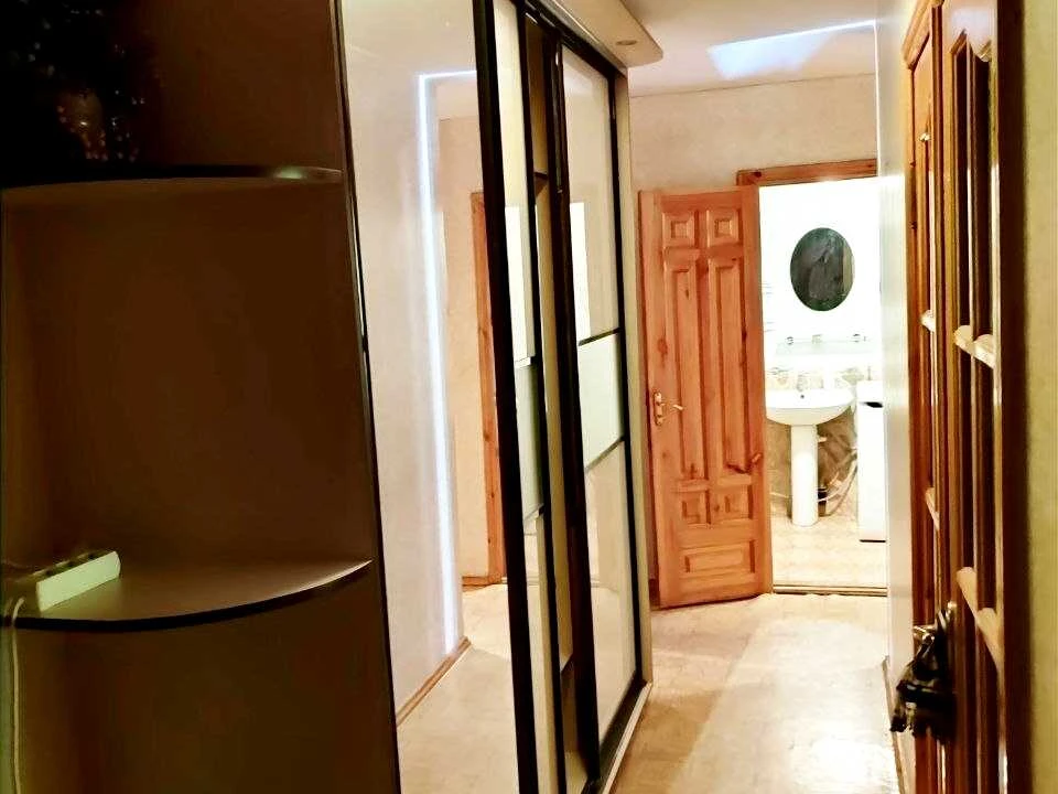 Apartment. Kharkiv, Olega Gromadskogo Street.
