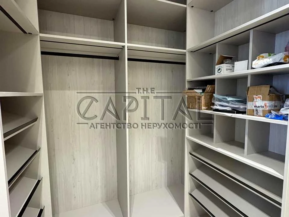 Apartment. Kyiv, Andriy Verkholyda St.