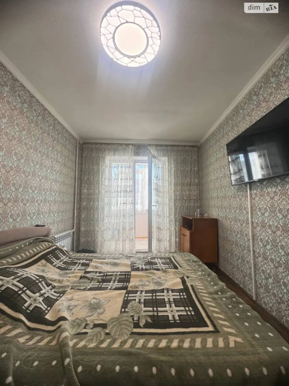 Apartment for Sale, Left Bank
