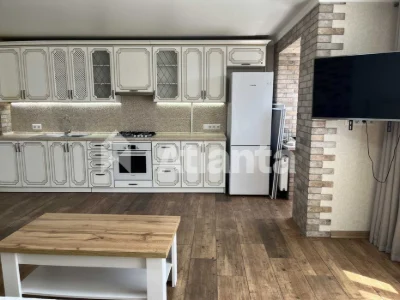 1-комнатная квартира с дорогим ремонтом на Левитана, Таирова