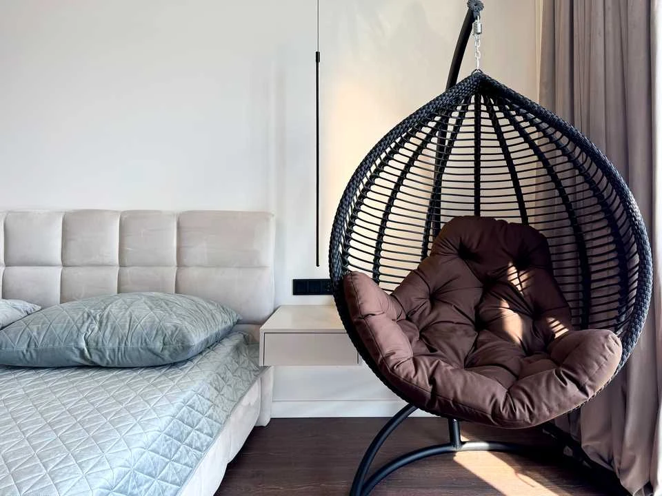 Apartment. Kyiv, Mikyslo-Slobidska St.