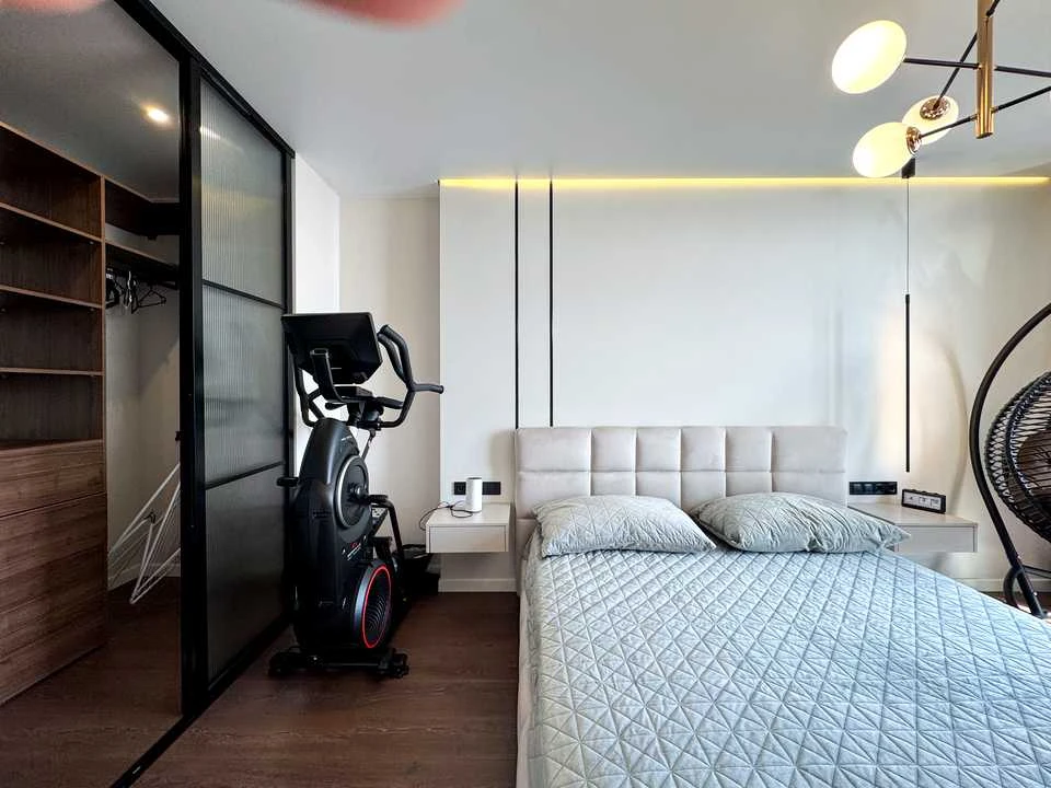 Apartment. Kyiv, Mikyslo-Slobidska St.
