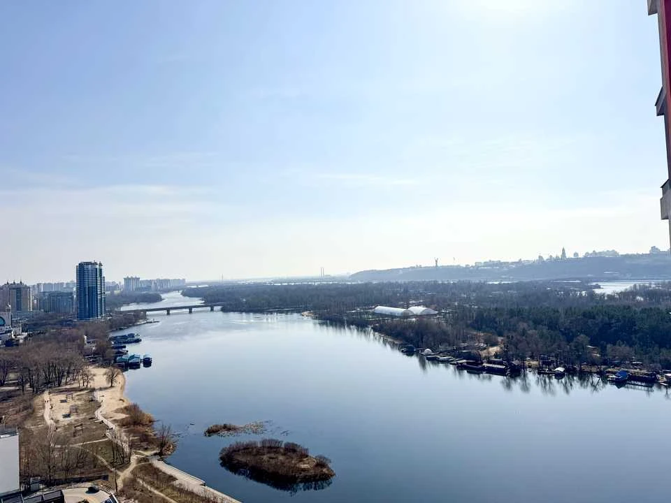 Apartment. Kyiv, Mikyslo-Slobidska St.