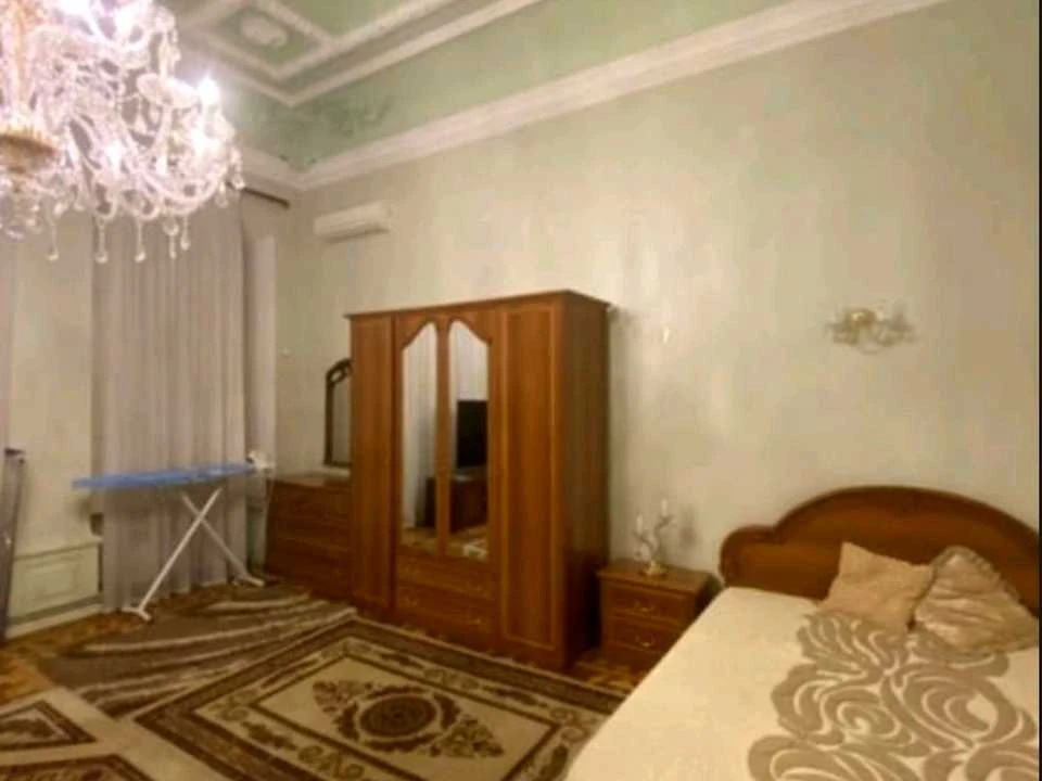Apartment. Odessa, Gogol Street