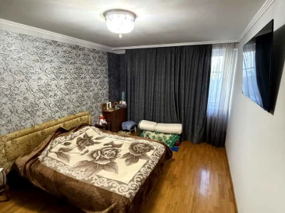 Apartment. Chernivtsi, Vokzalna St.