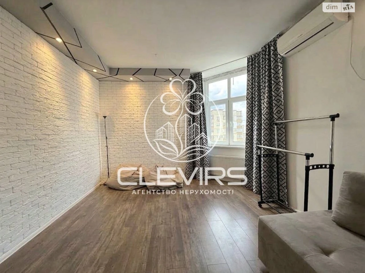 Sale Two-Room Apartment in Poczky
