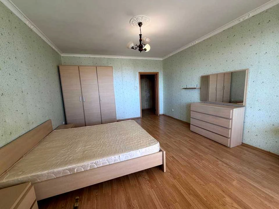 Квартира. Одеса, улица Тополина