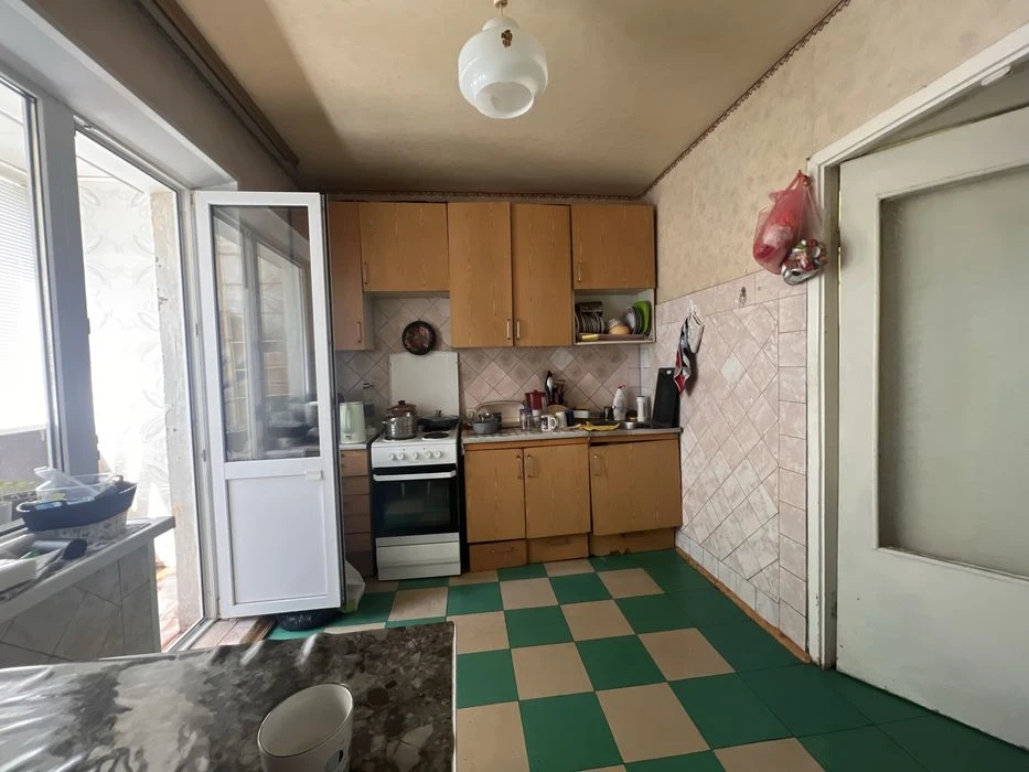 Продам 2-кімн. квартиру вул.Харківське шосе, 65 (Київ Дарниц