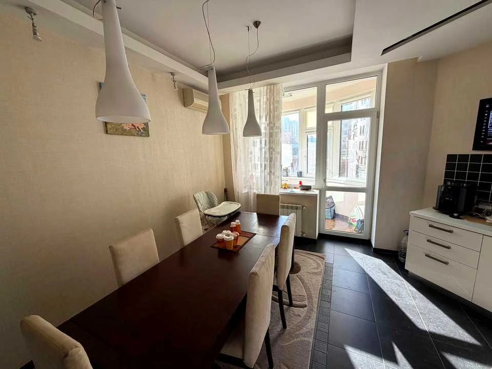 Apartment. Kyiv, Staronadniczka St.
