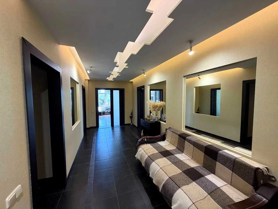 Apartment. Kyiv, Staronadniczka St.