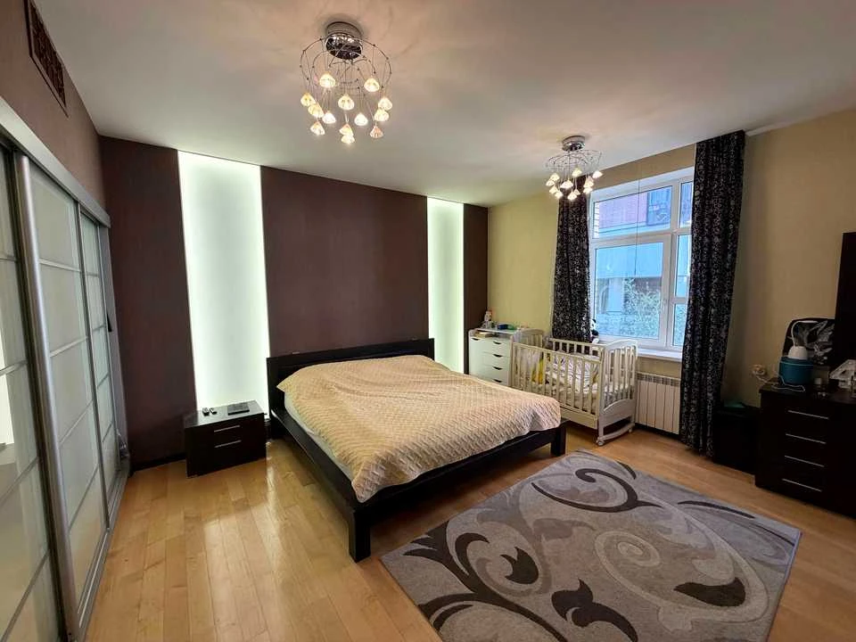 Apartment. Kyiv, Staronadniczka St.