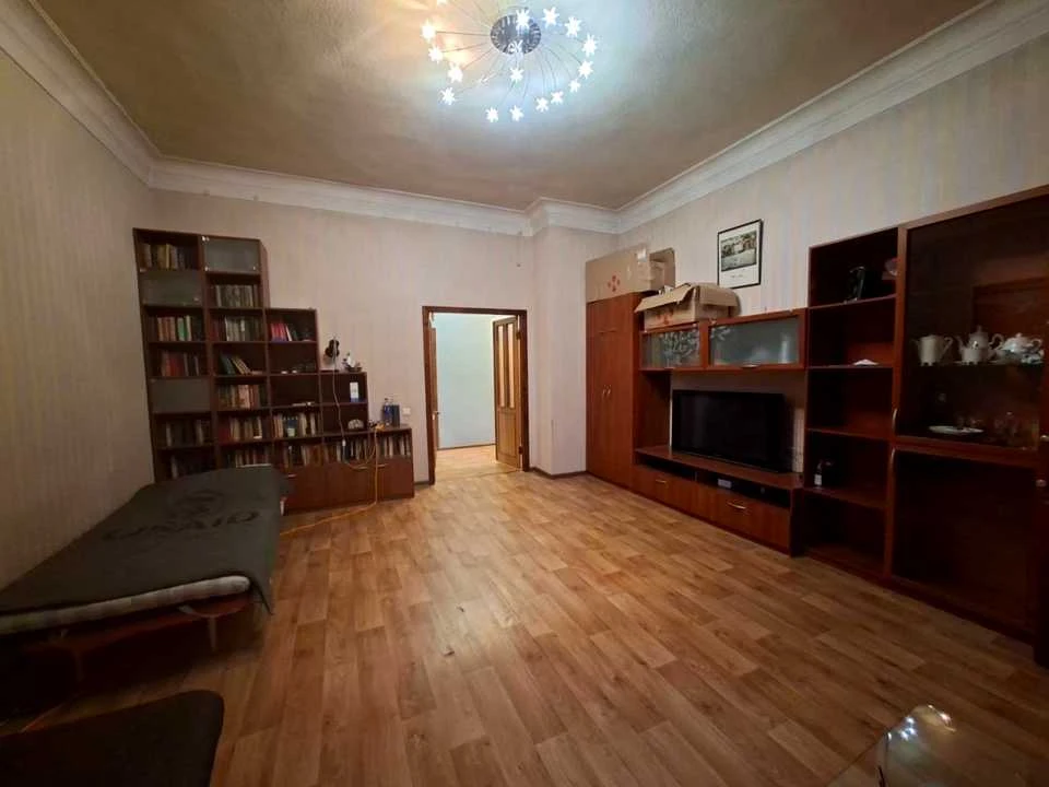 Квартира. Дніпро, Дмитра Яворницького просп.