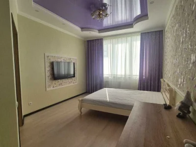 Квартира. Одеса, Середньофонтанська вул.