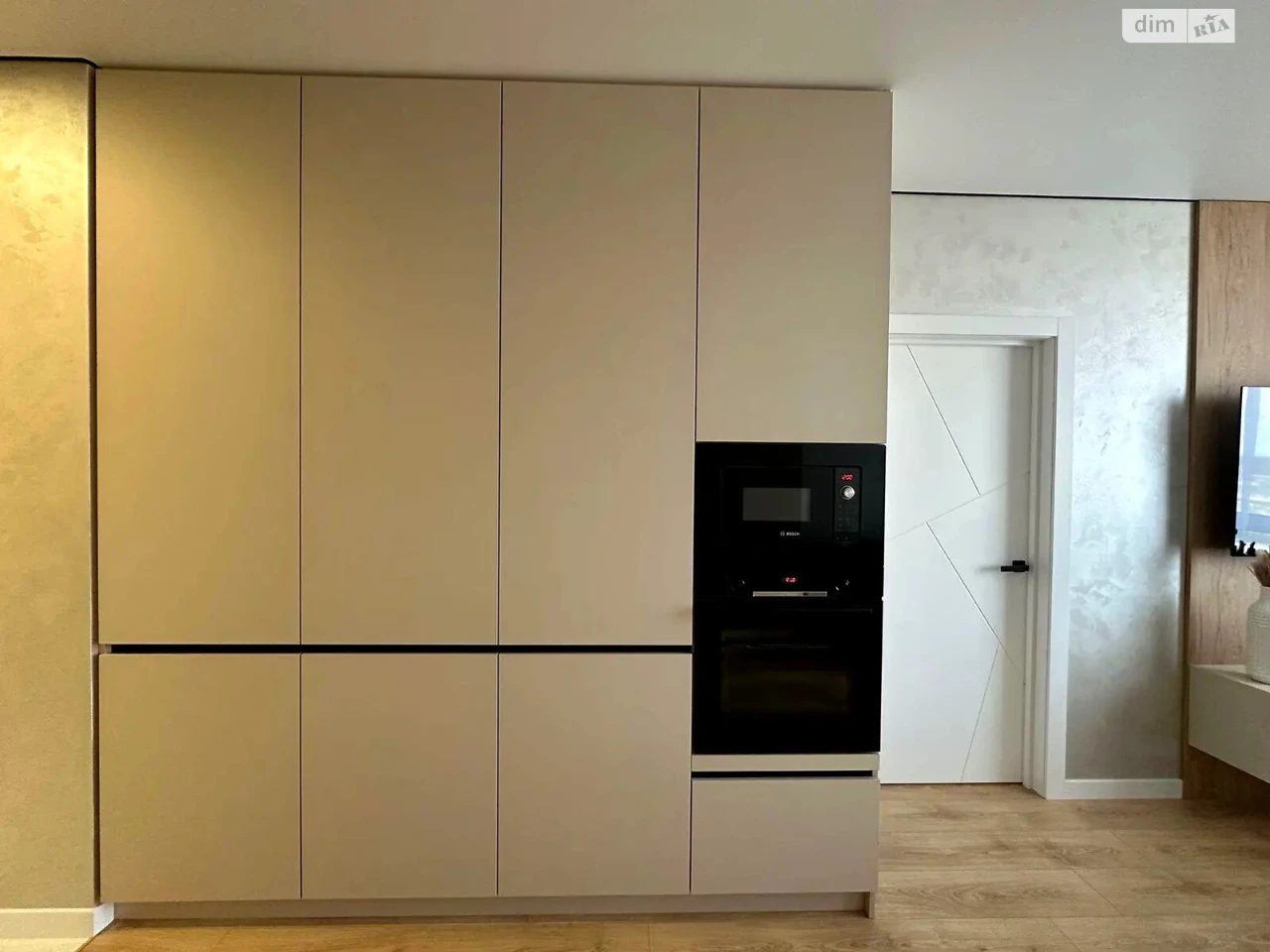 Long-Term Rent One-Bedroom Apartment Podilsky