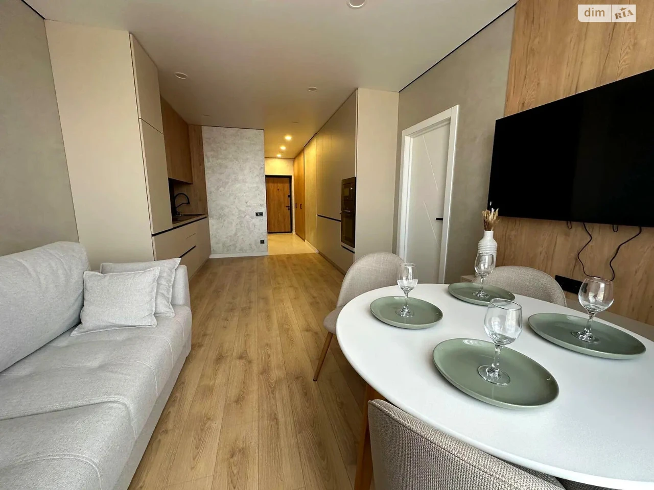 Long-Term Rent One-Bedroom Apartment Podilsky