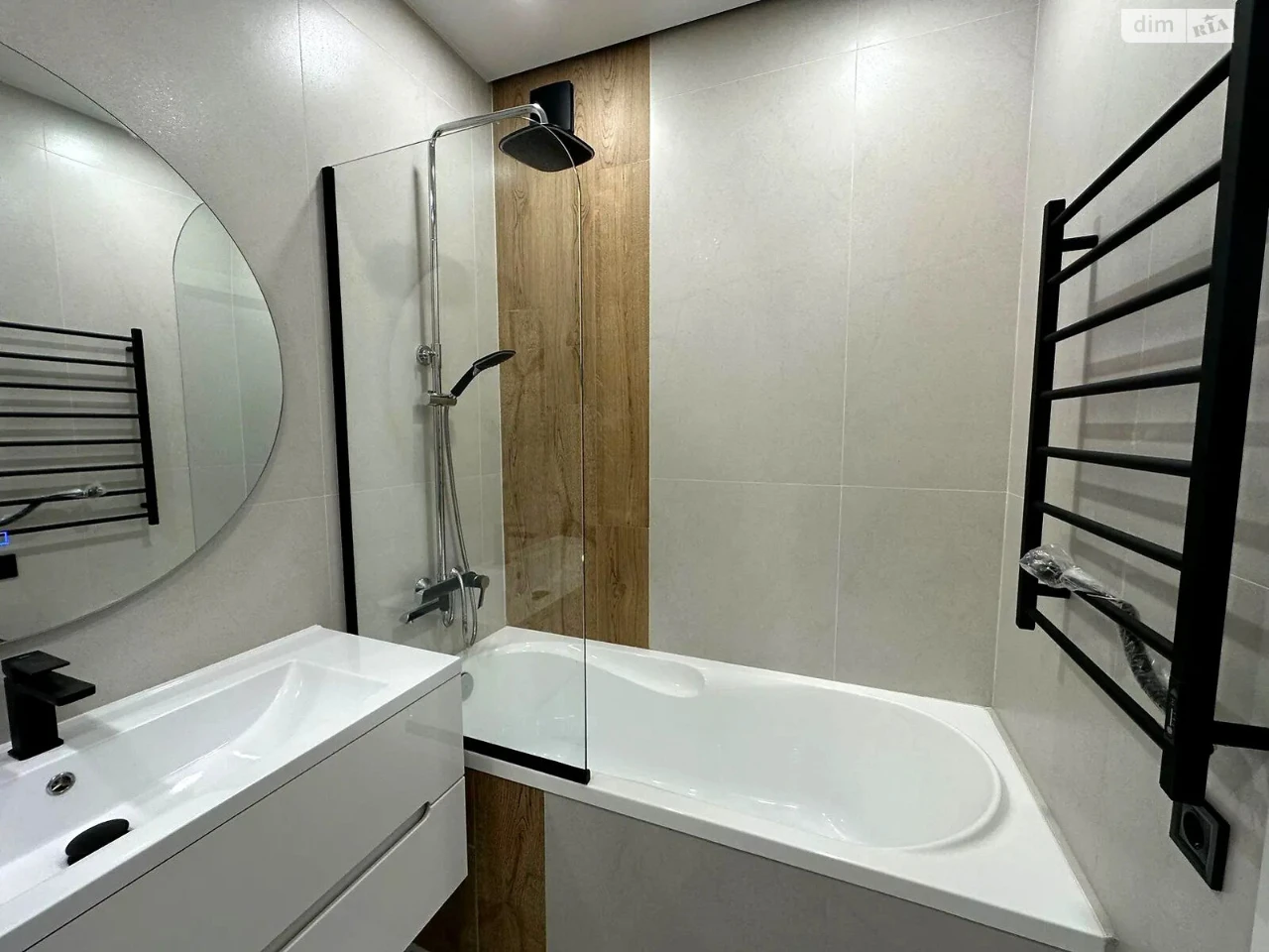 Long-Term Rent One-Bedroom Apartment Podilsky