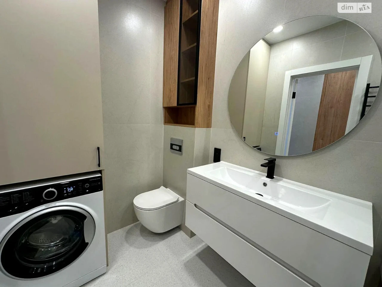 Long-Term Rent One-Bedroom Apartment Podilsky