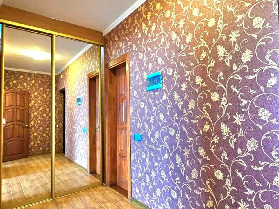 Apartment. Kyiv, Dniprovska naberezhna St.