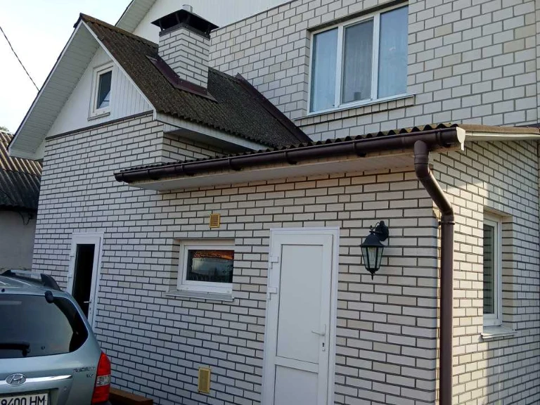 House. Kyiv, Zinaїdi Tulub Street
