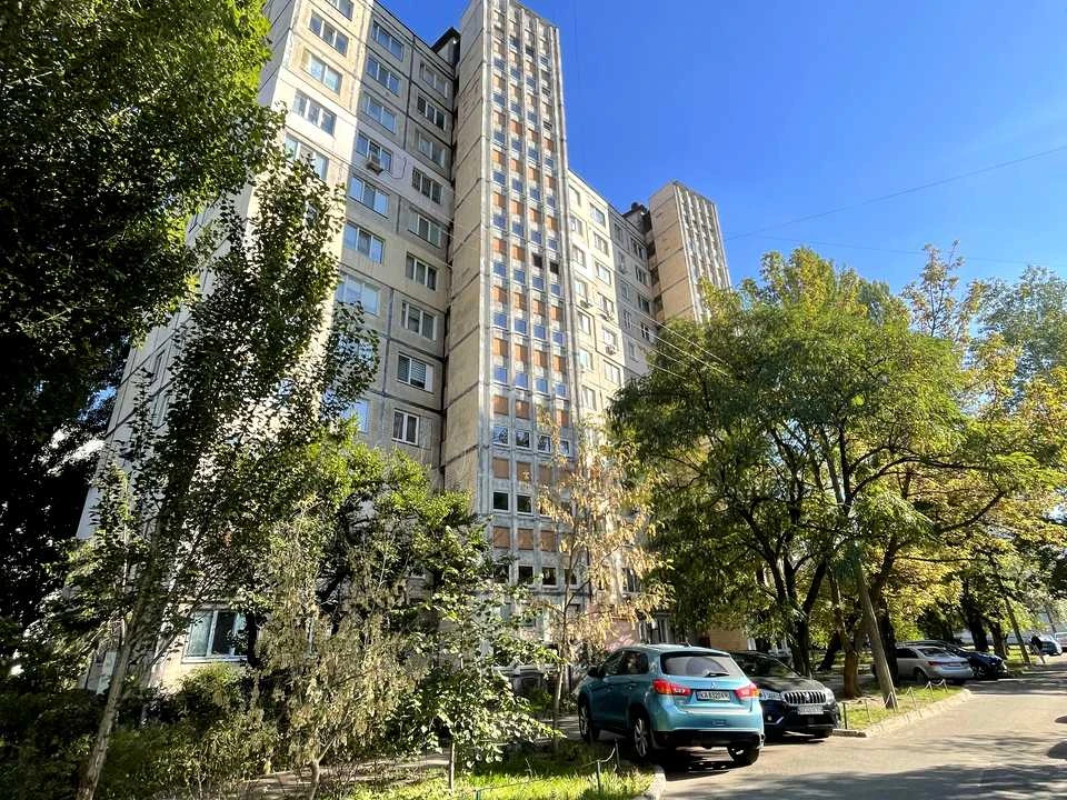 Квартира. Київ, Левка Лук'яненка вул.