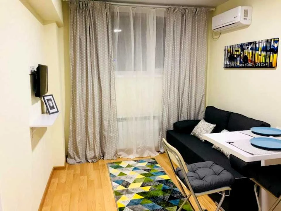 Apartment. Kyiv, Masvinobudna St.