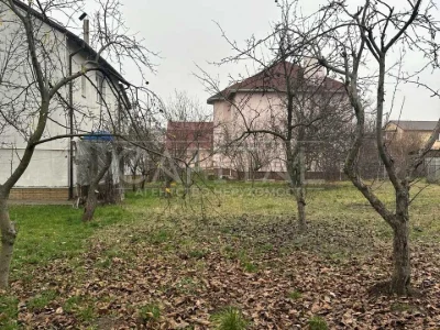 Ділянка. Київ, Леся Курбаса просп.
