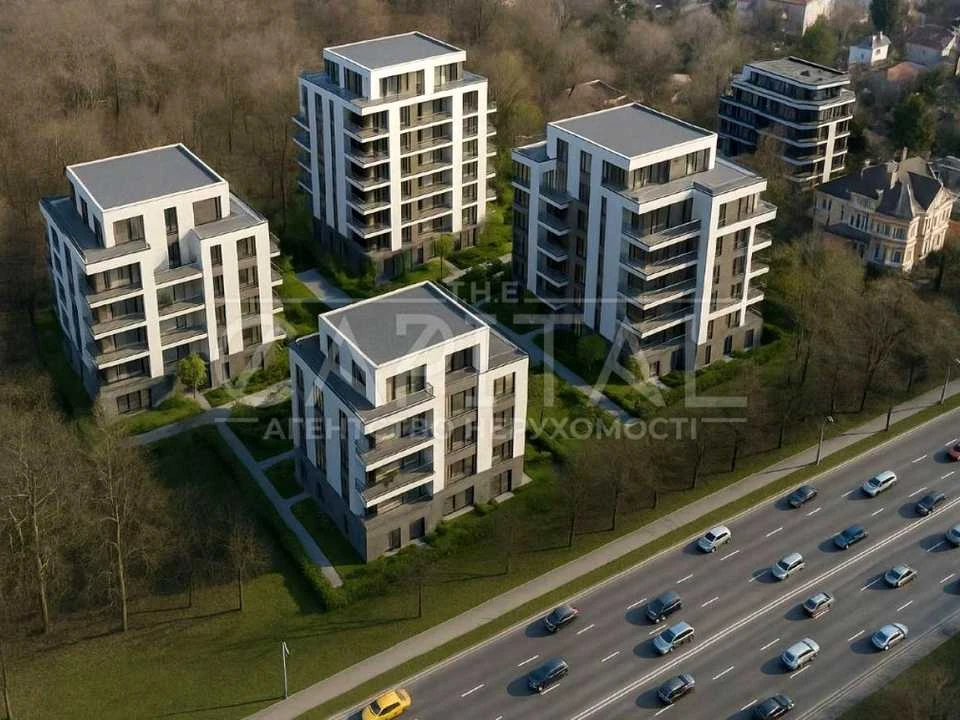 Ділянка. Київ, Ломаківська вул.