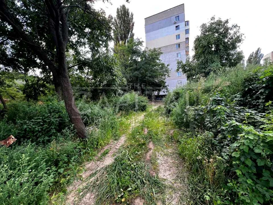 Ділянка. Київ, Олени Теліги вул.