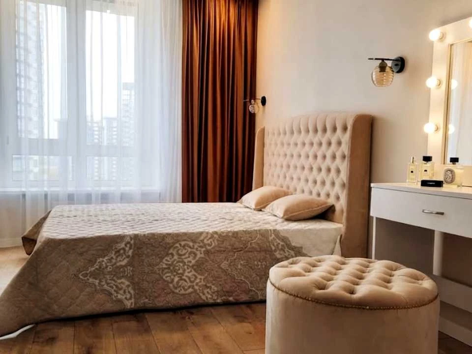 Квартира. Київ, Зарічна вул.