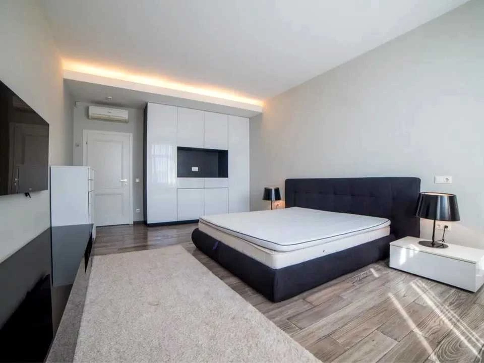 Apartment. Kyiv, Lesya Ukrainy Blvd.