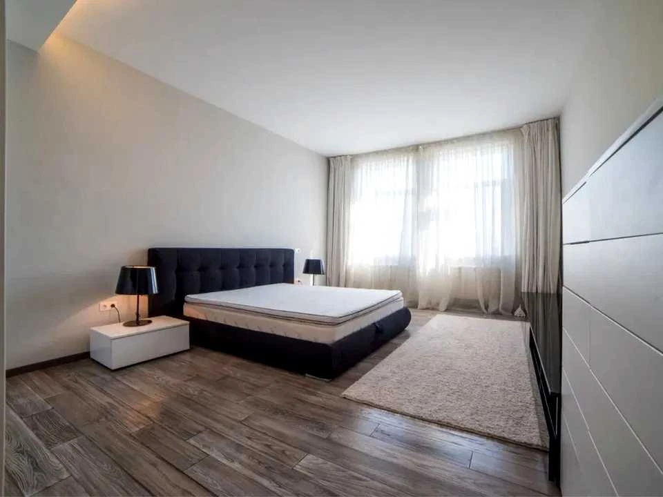 Apartment. Kyiv, Lesya Ukrainy Blvd.