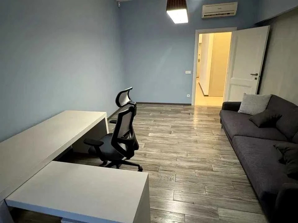 Apartment. Kyiv, Lesya Ukrainy Blvd.