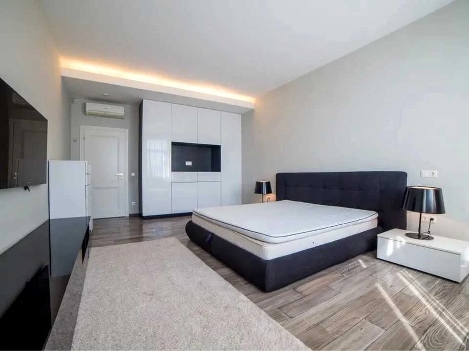 Apartment. Kyiv, Lesya Ukrainy Blvd.