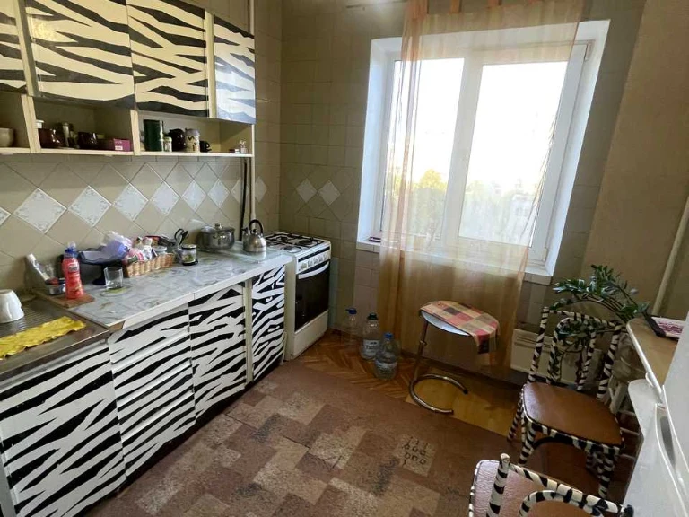 Квартира. Київ, Червоної Калини просп.