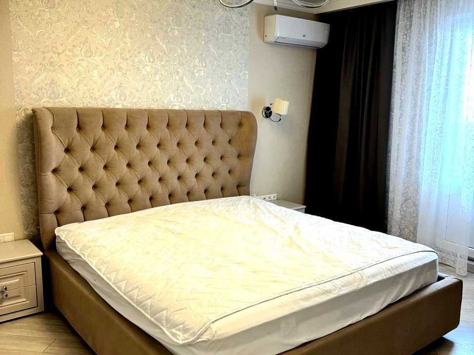 Квартира. Київ, Науки просп.