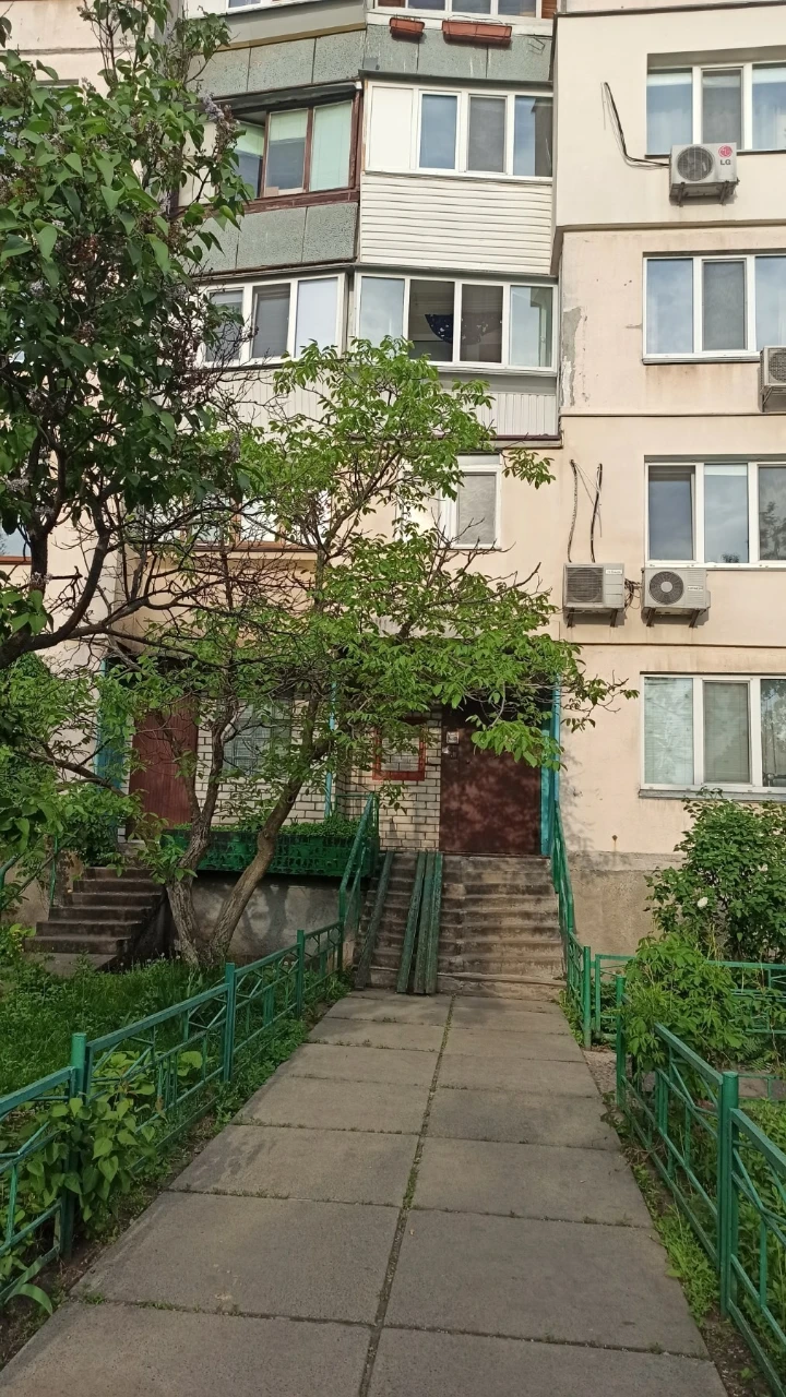 Rent 1-room apartment 36 sq m, Heroes of the Dnipro St., 6