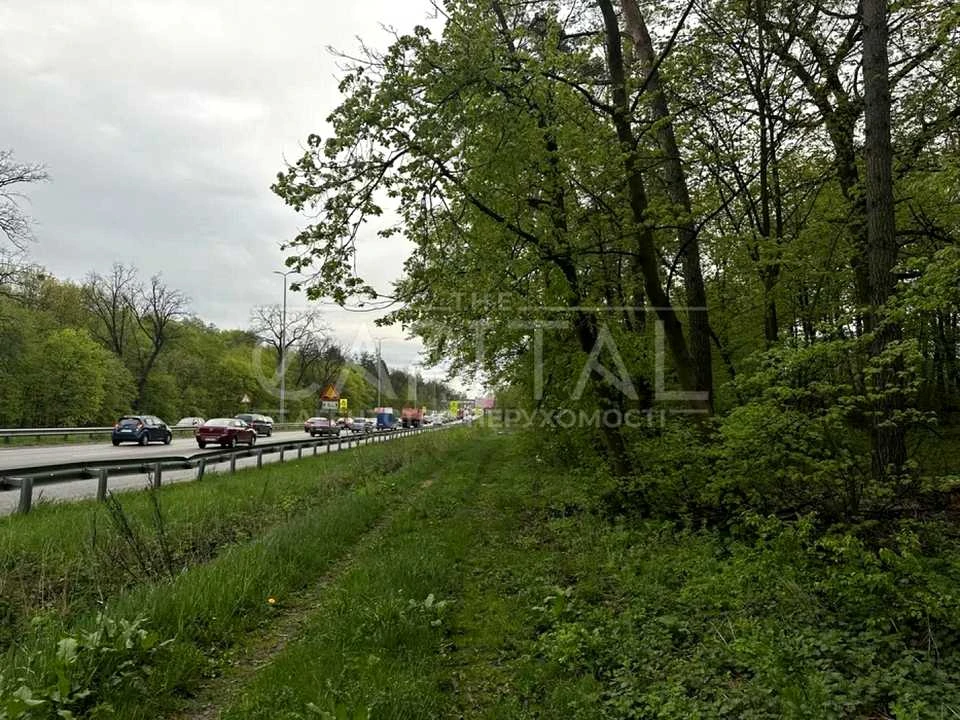 Ділянка. Київ, Берестейське шосе