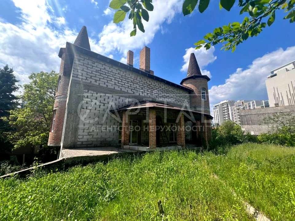Ділянка. Київ, Саперне Поле вул.