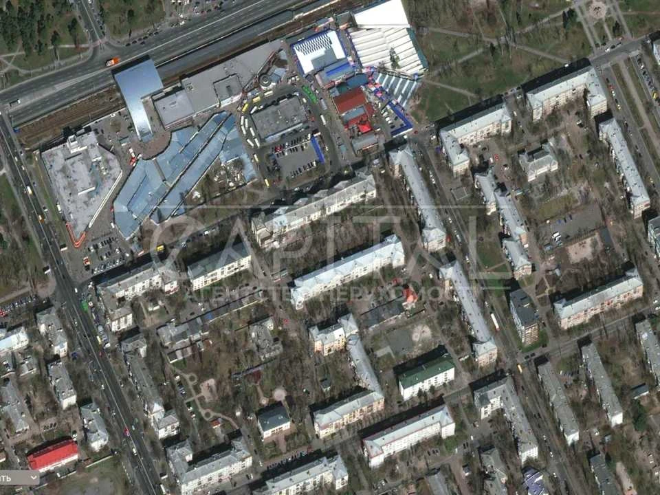 Ділянка. Київ, Гетьмана Павла Полуботка вул.