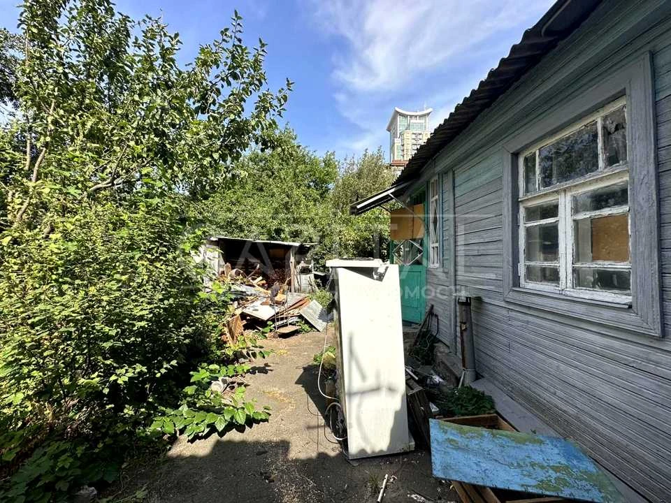 Ділянка. Київ, Звіринецька вул.