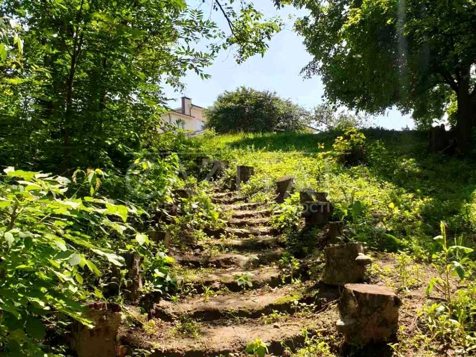 Ділянка. Київ, Краматорський пров.