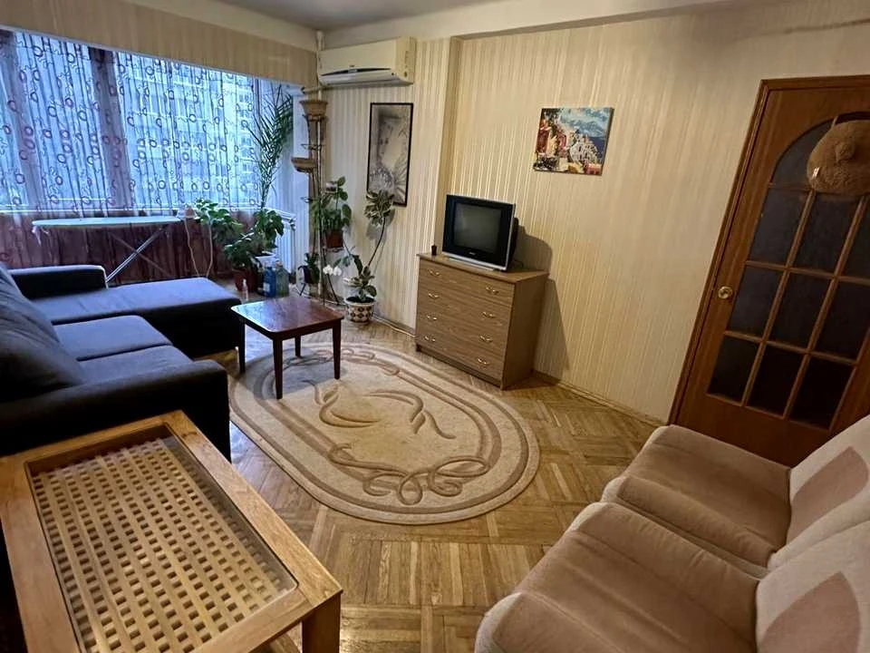 Apartment. Kyiv, Romana Ratushnogo St.