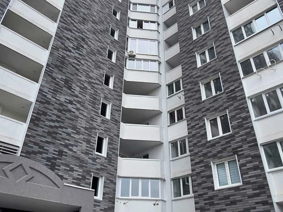Apartment. Konyoplyanska vul.
