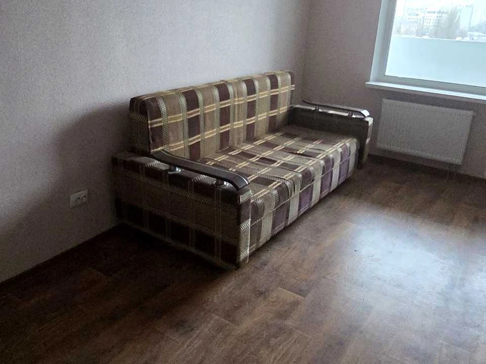 Apartment. Konyoplyanska vul.
