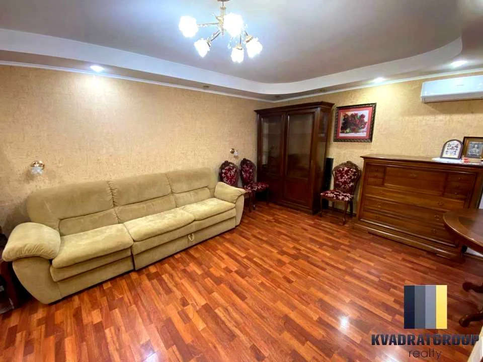 Apartment. Dnipro, Nauky Ave. (Gagarina)