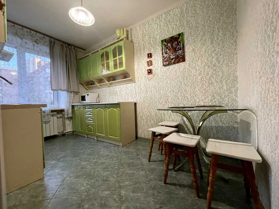 Apartment. Kyiv, Lesya Ukrainka Blvd.