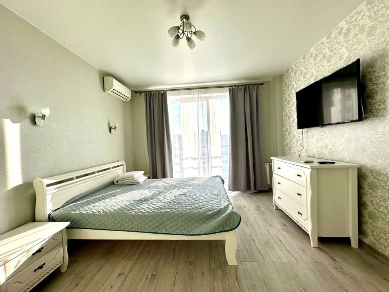Apartment. Kyiv, Demіїvs'ka St.