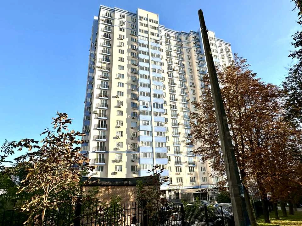 Квартира. Київ, Деміївська вул.
