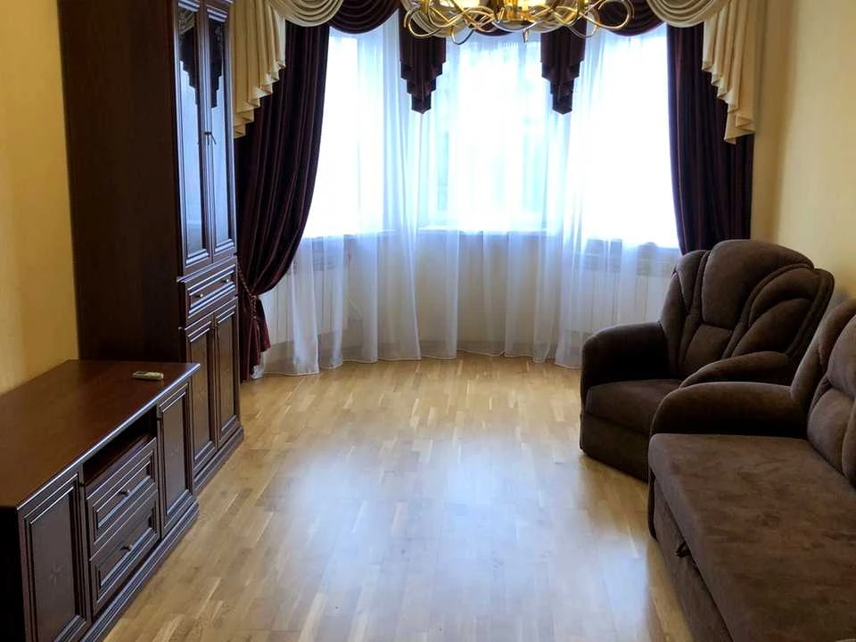 Apartment. Kyiv, Kharkiv Avenue